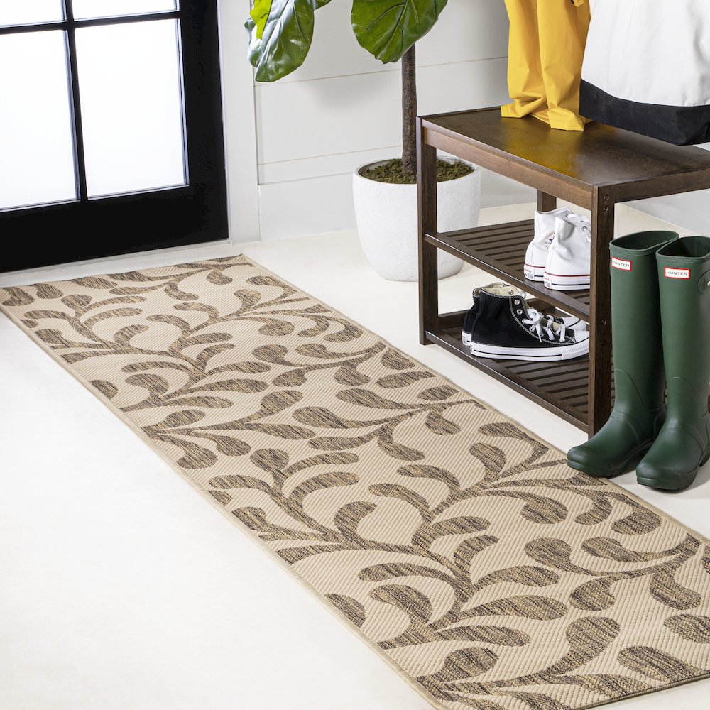 Vine All Over Indoor/Outdoor Area Rug. Picture 2