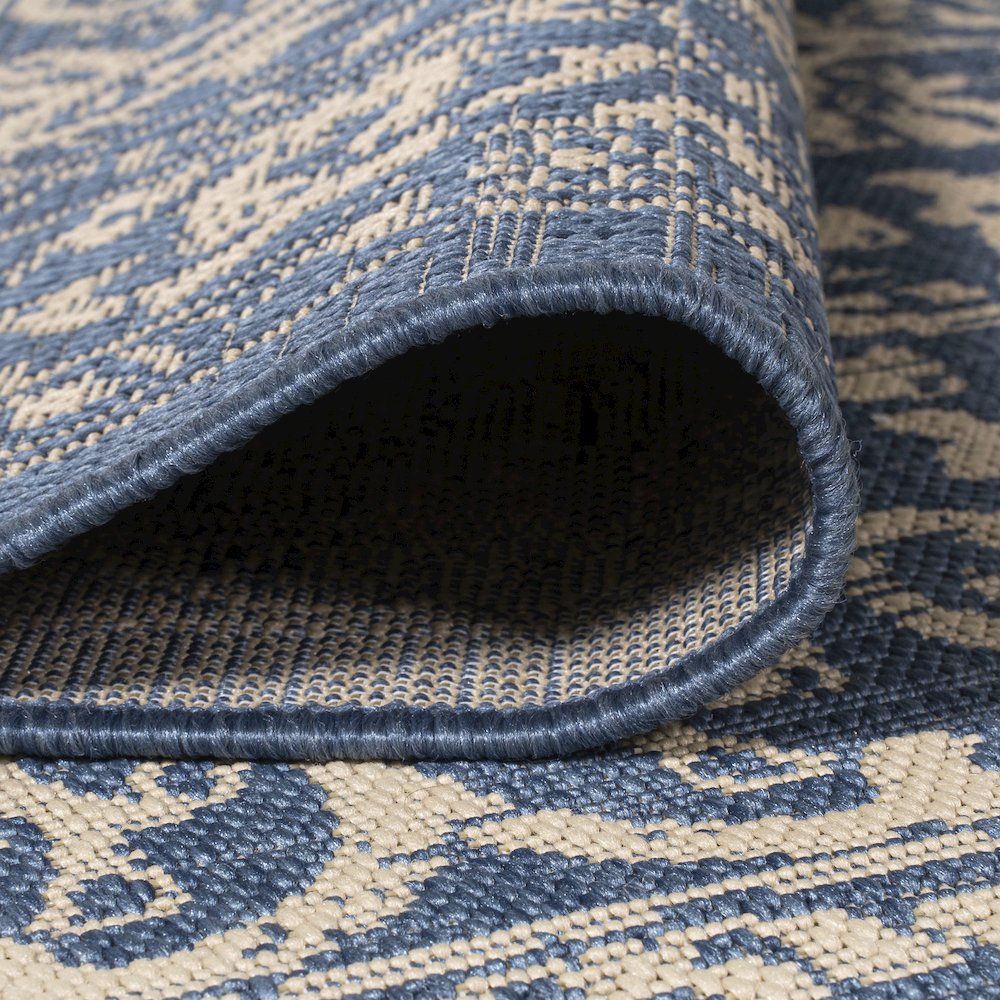 Galon Filigree Indoor/Outdoor Area Rug. Picture 6