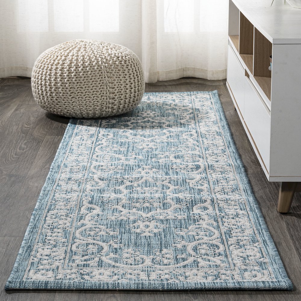 Galon Filigree Indoor/Outdoor Area Rug. Picture 2
