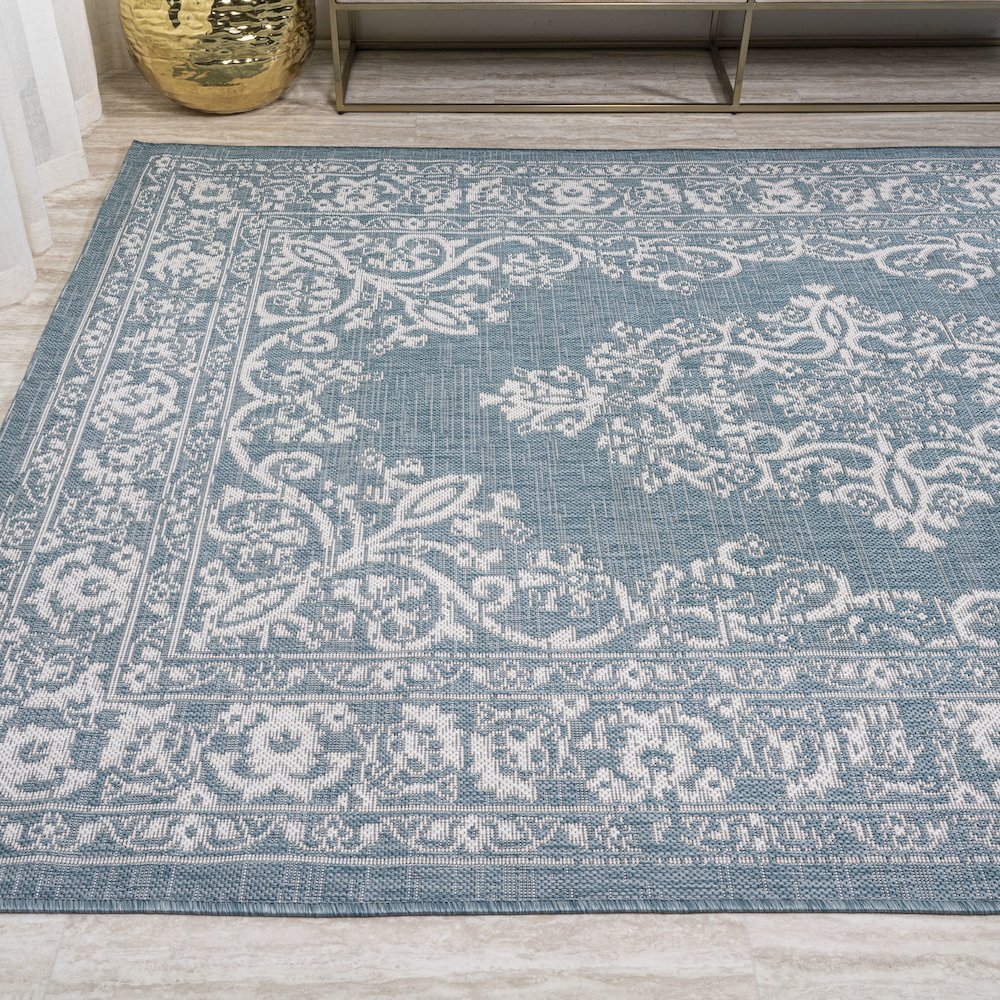 Galon Filigree Indoor/Outdoor Area Rug. Picture 3