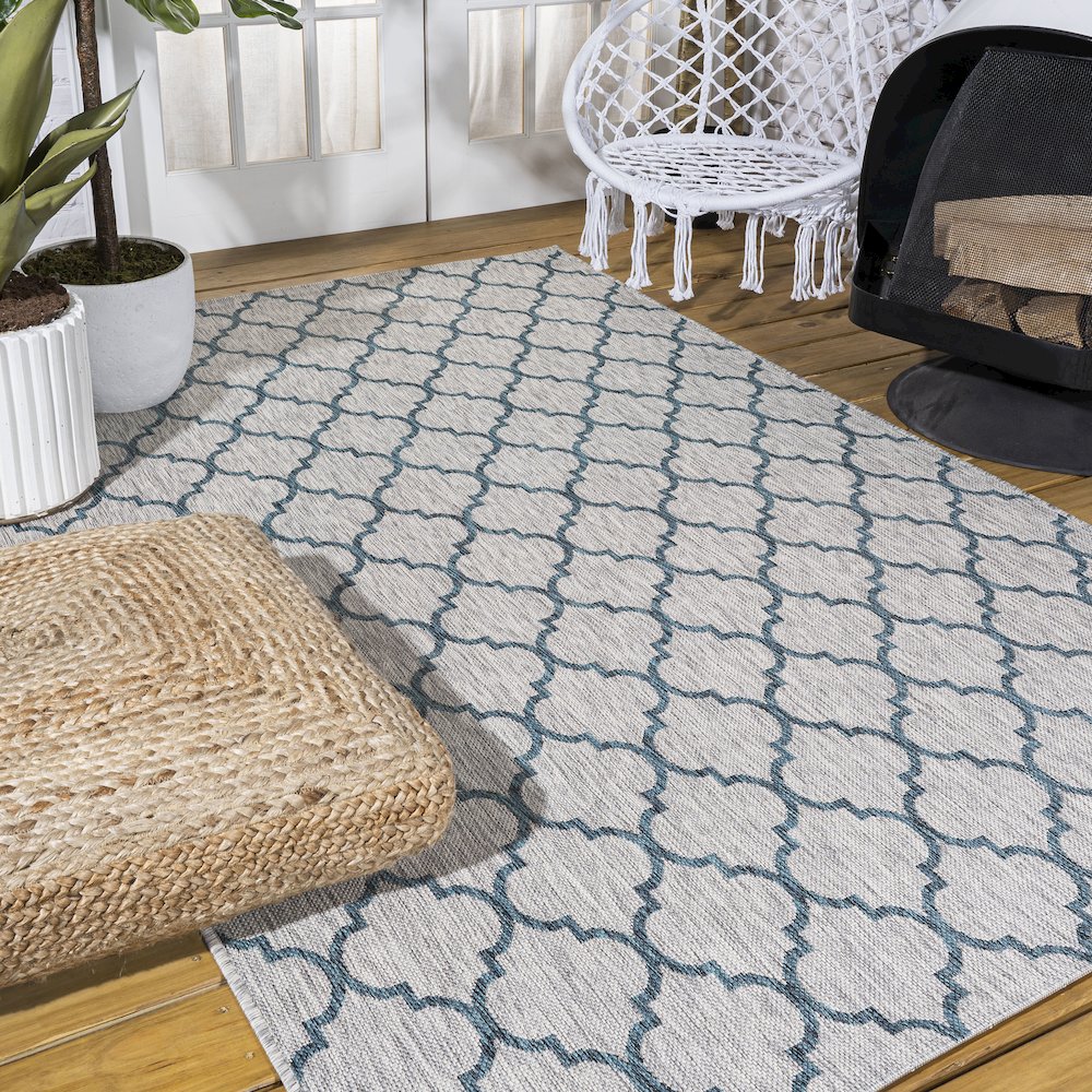 Arabesque Ogee Trellis Indoor/Outdoor Area Rug. Picture 6