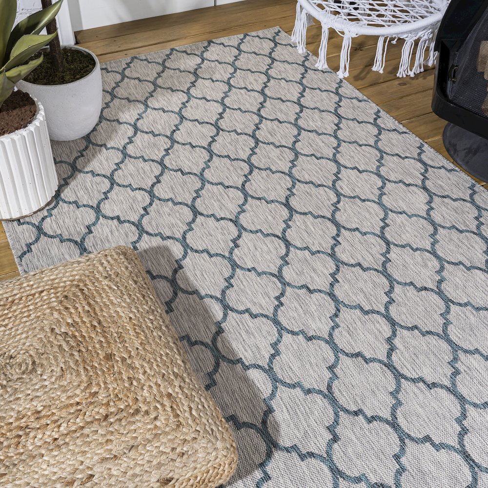 Arabesque Ogee Trellis Indoor/Outdoor Area Rug. Picture 8