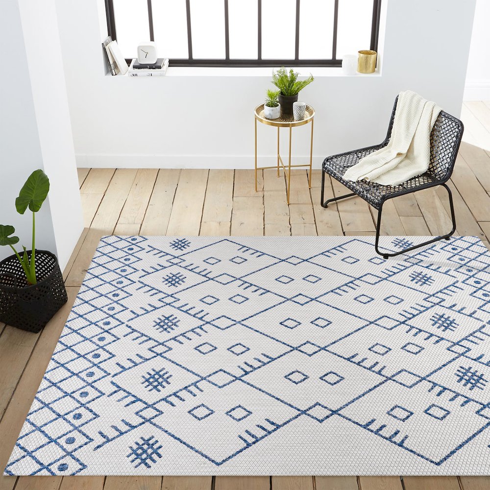 Boho Moroccan Indoor/Outdoor Area Rug. Picture 14