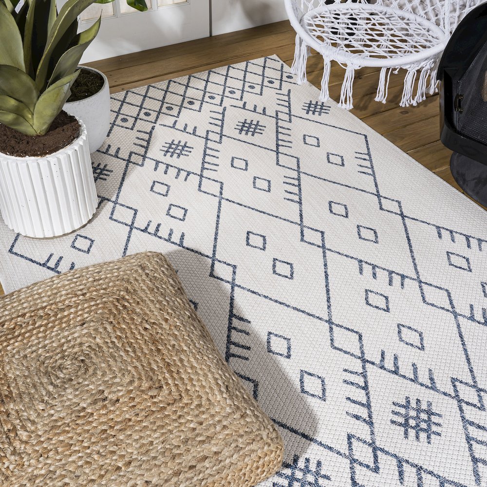 Boho Moroccan Indoor/Outdoor Area Rug. Picture 8