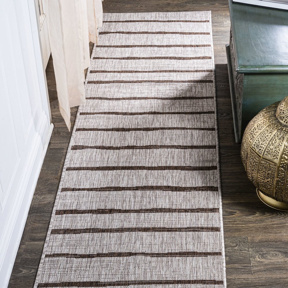 Colonia Berber Stripe Indoor/Outdoor Area Rug. Picture 2
