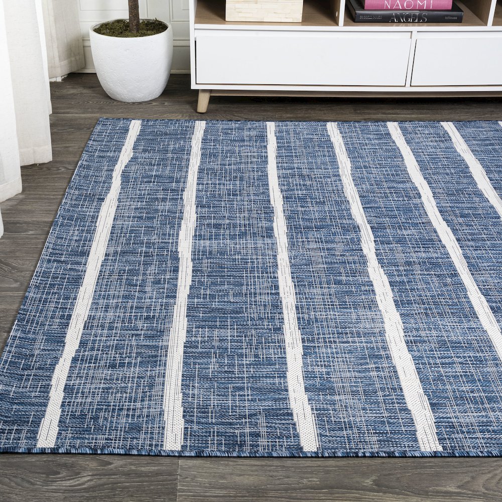 Colonia Berber Stripe Indoor/Outdoor Area Rug. Picture 3