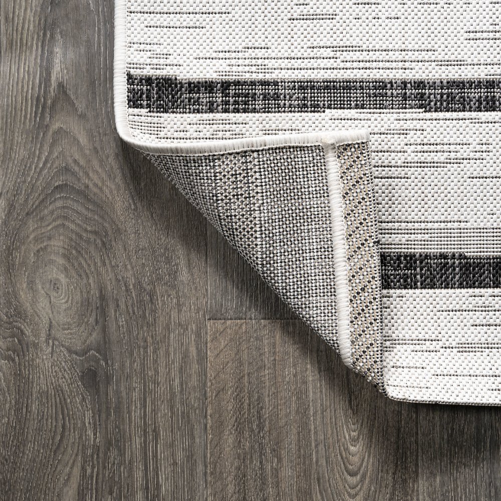 Colonia Berber Stripe Indoor/Outdoor Area Rug. Picture 3