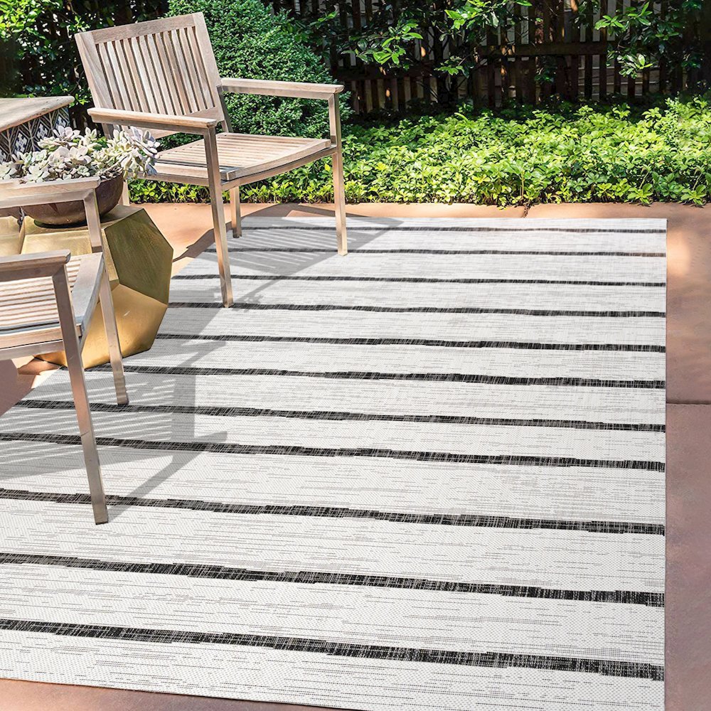 Colonia Berber Stripe Indoor/Outdoor Area Rug. Picture 6