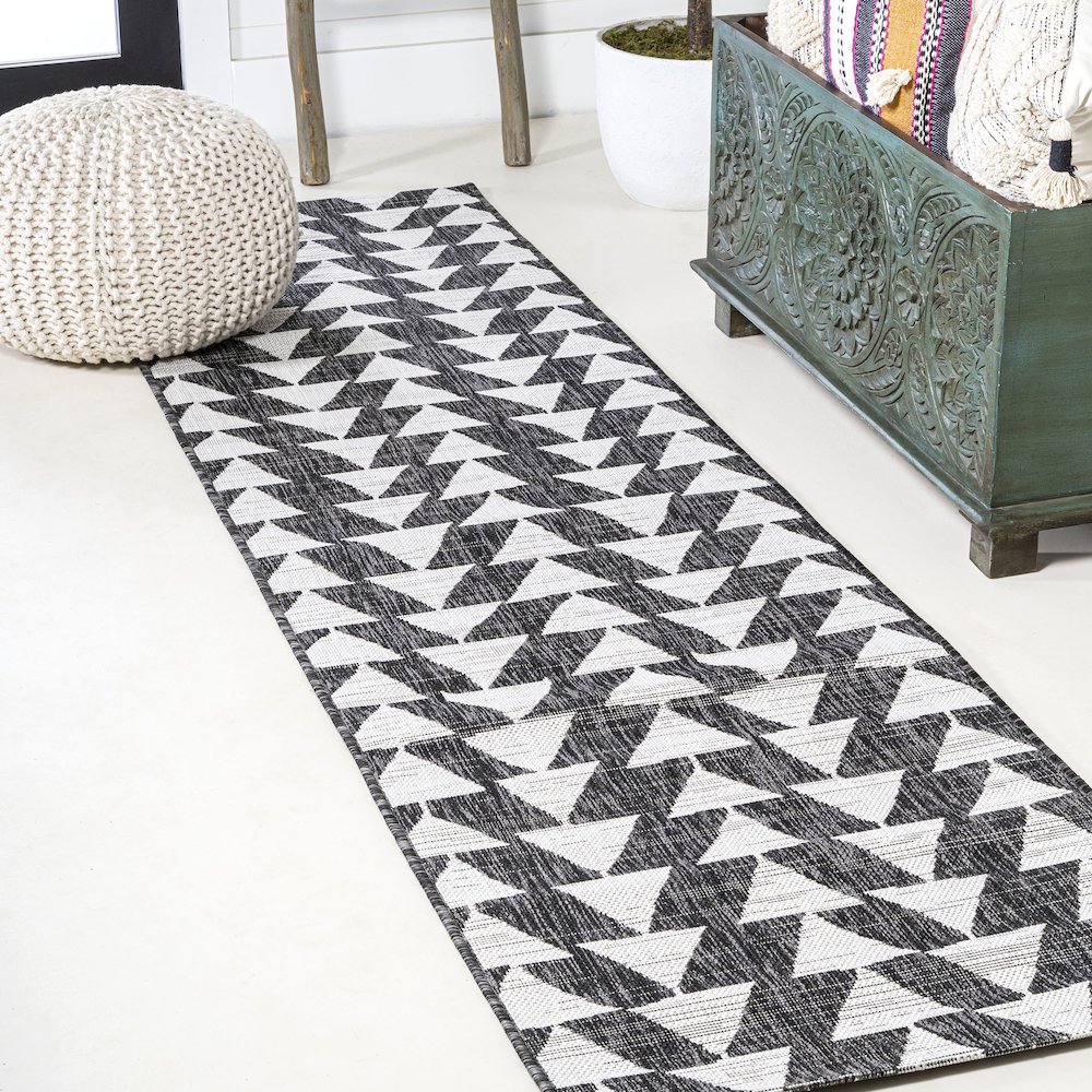 Andratx Modern Tribal Geometric Indoor/Outdoor Area Rug. Picture 2