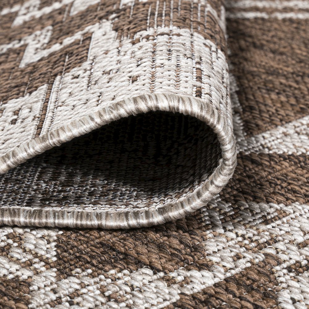 Marokko Diamond Tribal Medallion Indoor/Outdoor Area Rug. Picture 6