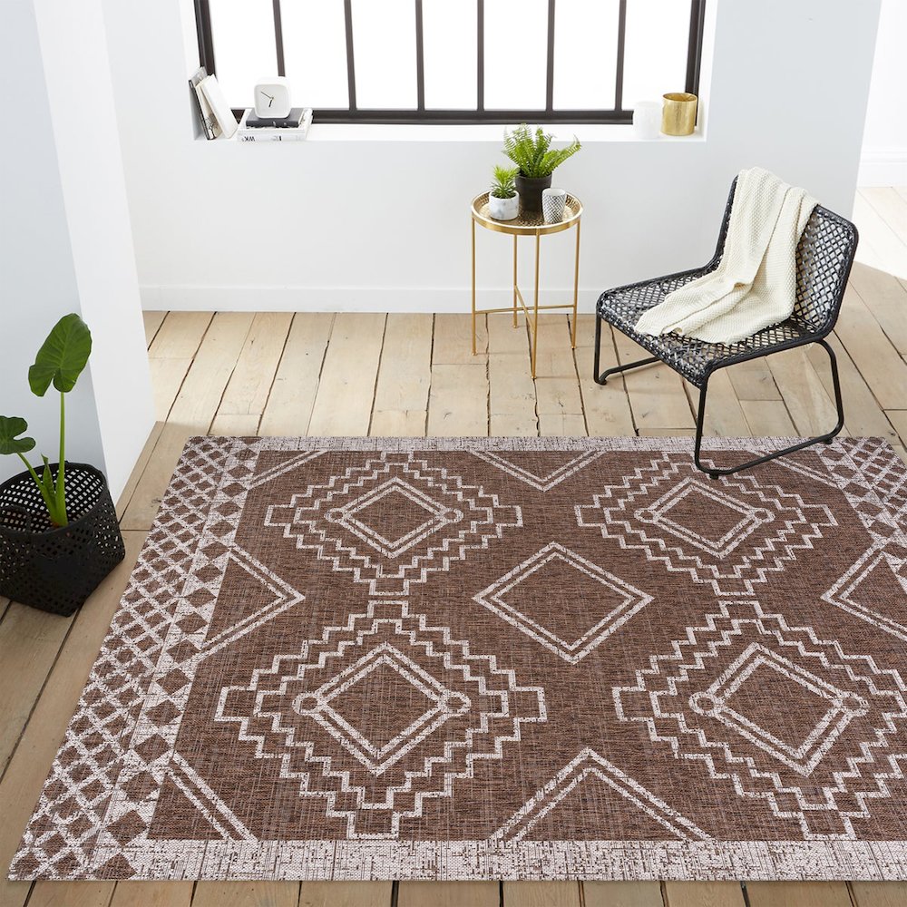 Marokko Diamond Tribal Medallion Indoor/Outdoor Area Rug. Picture 16