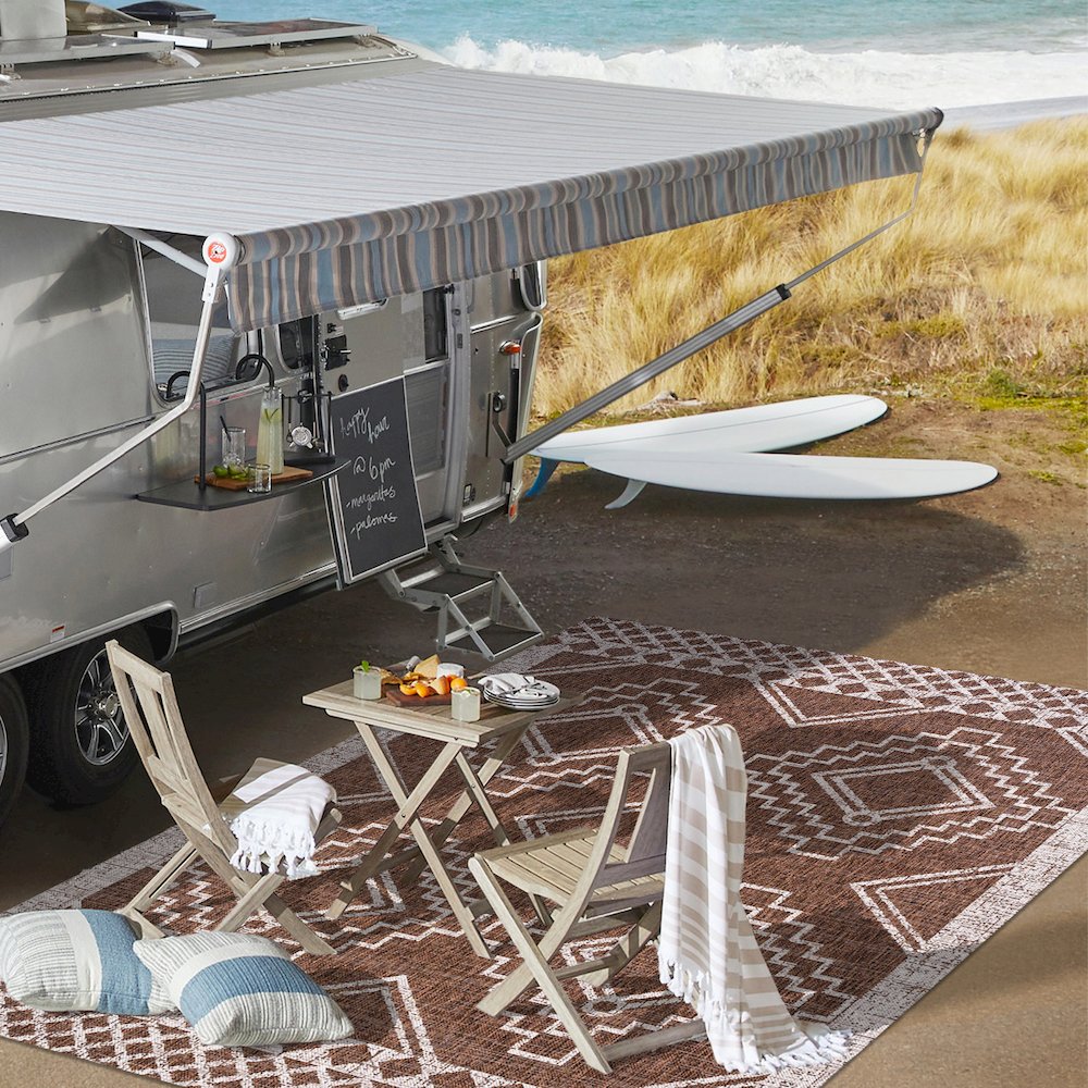 Marokko Diamond Tribal Medallion Indoor/Outdoor Area Rug. Picture 9