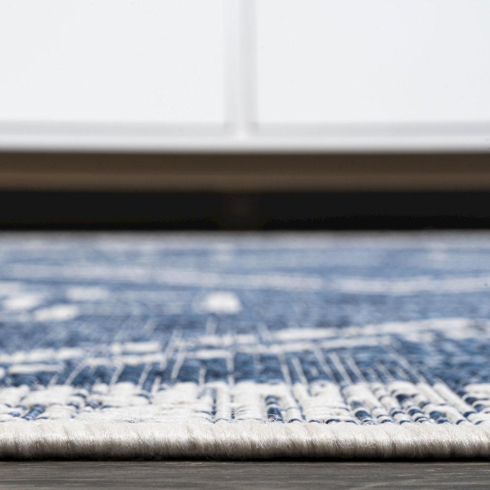 Marokko Diamond Tribal Medallion Indoor/Outdoor Area Rug. Picture 11