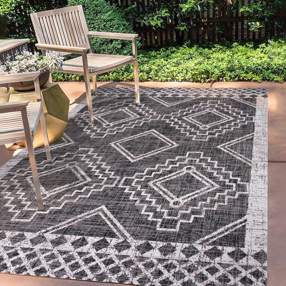 Marokko Diamond Tribal Medallion Indoor/Outdoor Area Rug. Picture 6