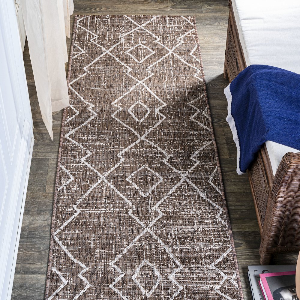 Carwa Tribal Diamond Trellis Indoor/Outdoor Area Rug. Picture 2