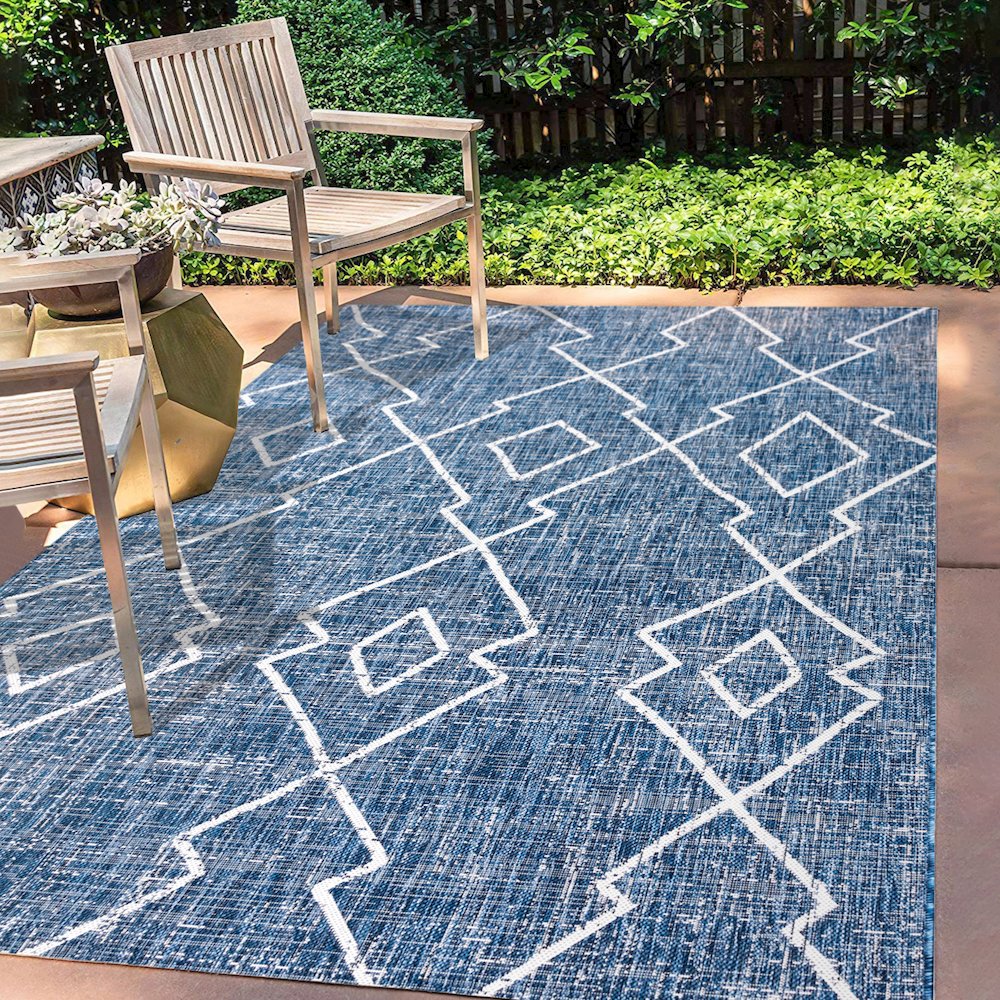 Carwa Tribal Diamond Trellis Indoor/Outdoor Area Rug. Picture 6