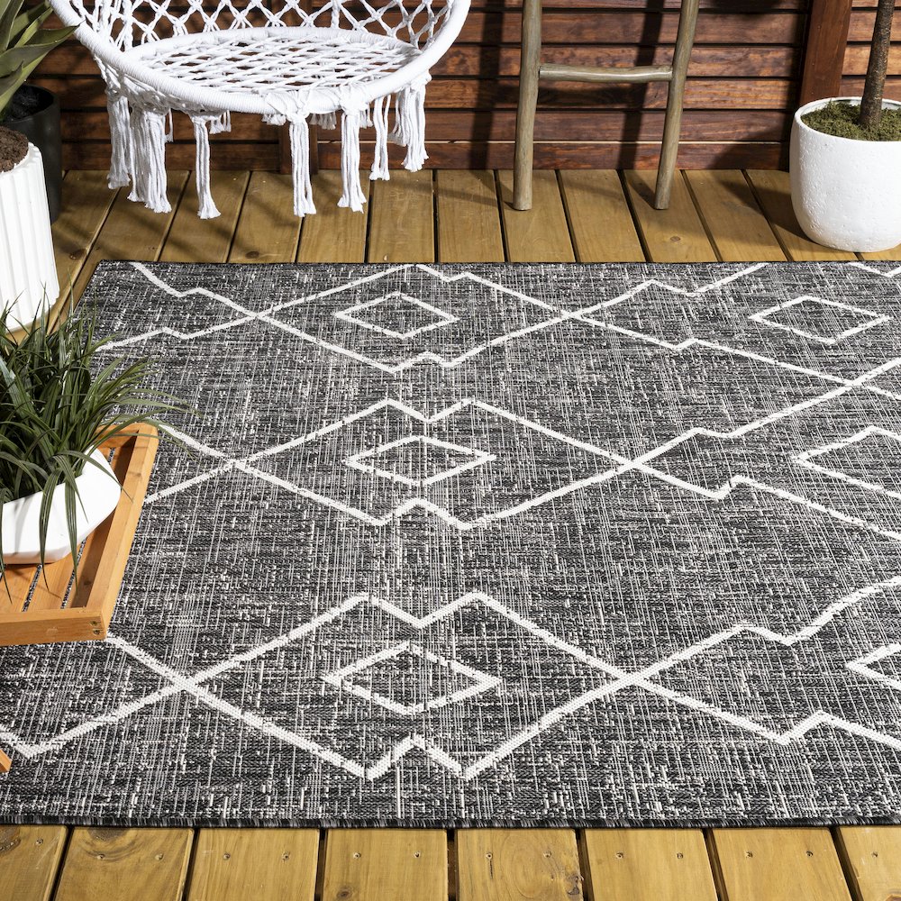 Carwa Tribal Diamond Trellis Indoor/Outdoor Area Rug. Picture 8