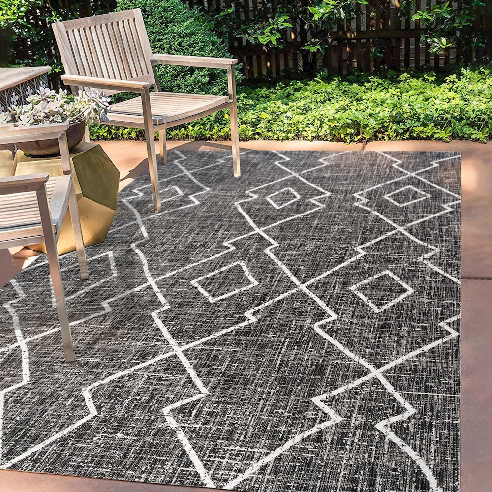 Carwa Tribal Diamond Trellis Indoor/Outdoor Area Rug. Picture 6