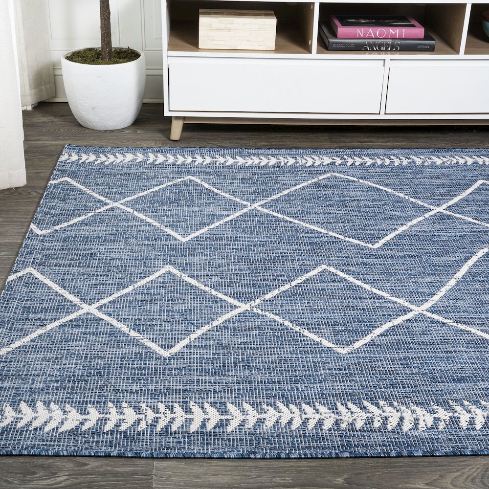 Derya Tribal Diamond Trellis Indoor/Outdoor Area Rug. Picture 3