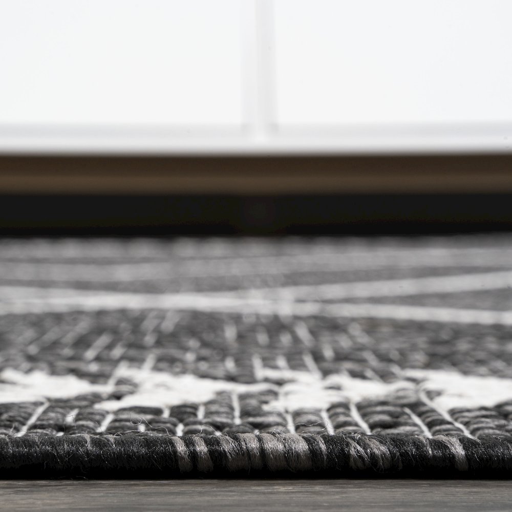 Derya Tribal Diamond Trellis Indoor/Outdoor Area Rug. Picture 11