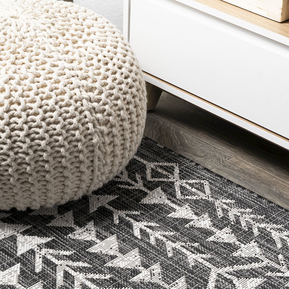 Tokay Bohemian Geometric Indoor/Outdoor Area Rug. Picture 5