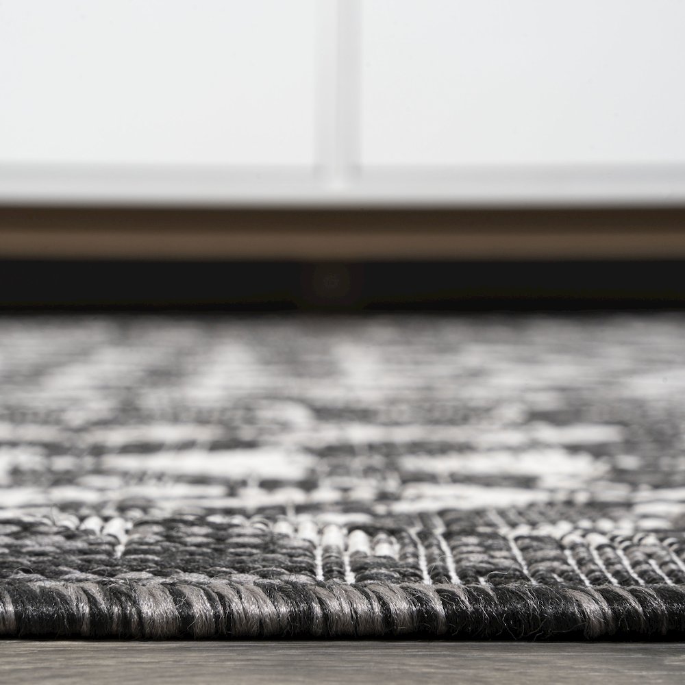 Tokay Bohemian Geometric Indoor/Outdoor Area Rug. Picture 11