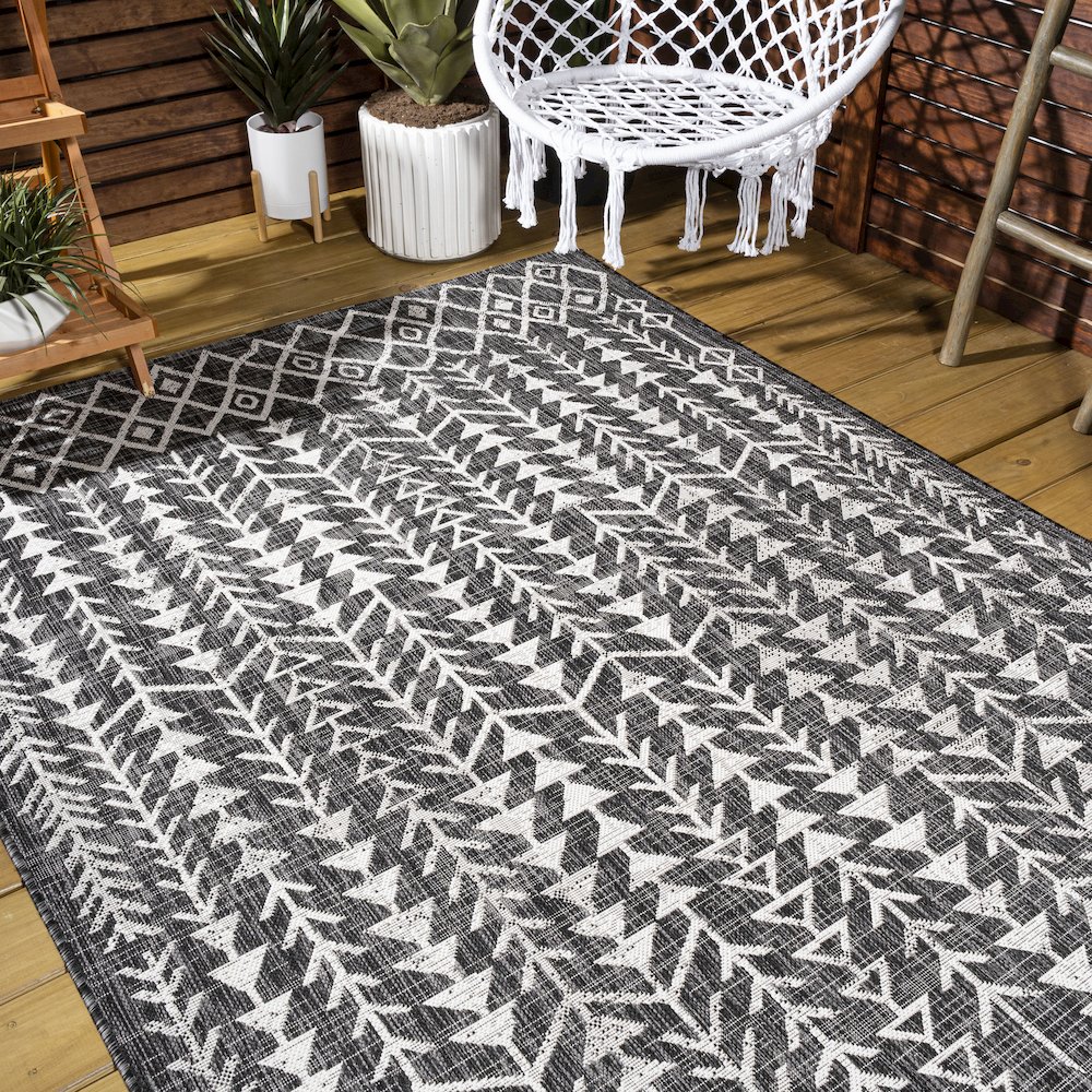 Tokay Bohemian Geometric Indoor/Outdoor Area Rug. Picture 9
