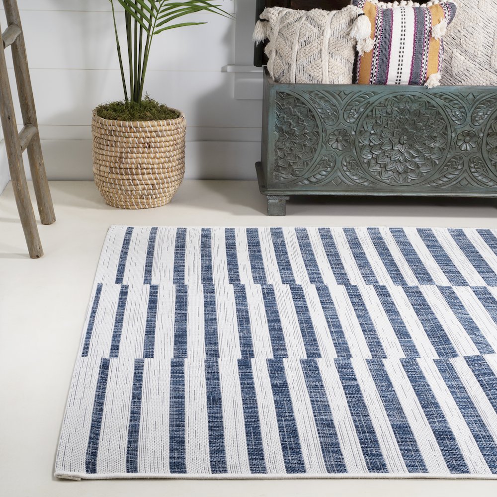 Sukie Modern Offset Stripe Indoor/Outdoor Area Rug. Picture 3