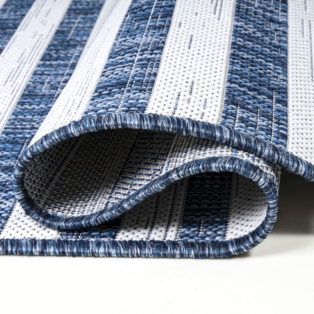 Sukie Modern Offset Stripe Indoor/Outdoor Area Rug. Picture 8