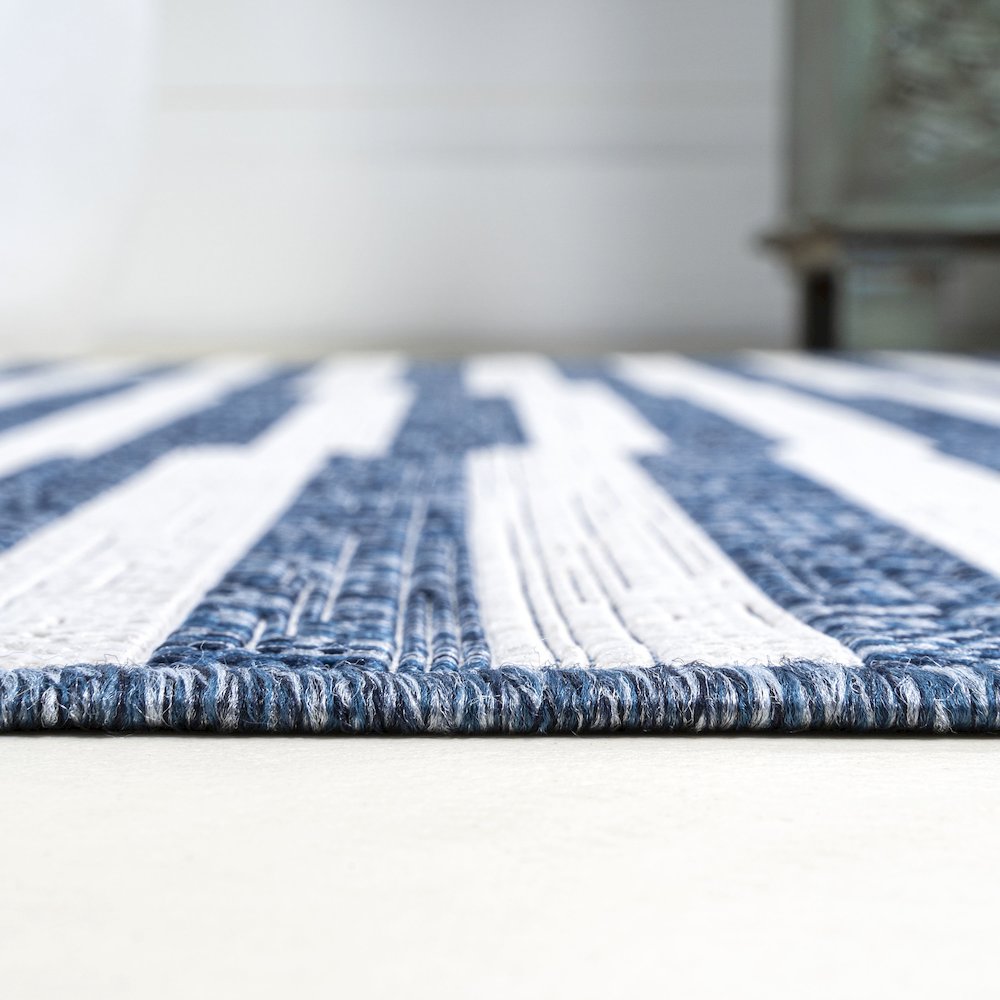 Sukie Modern Offset Stripe Indoor/Outdoor Area Rug. Picture 11