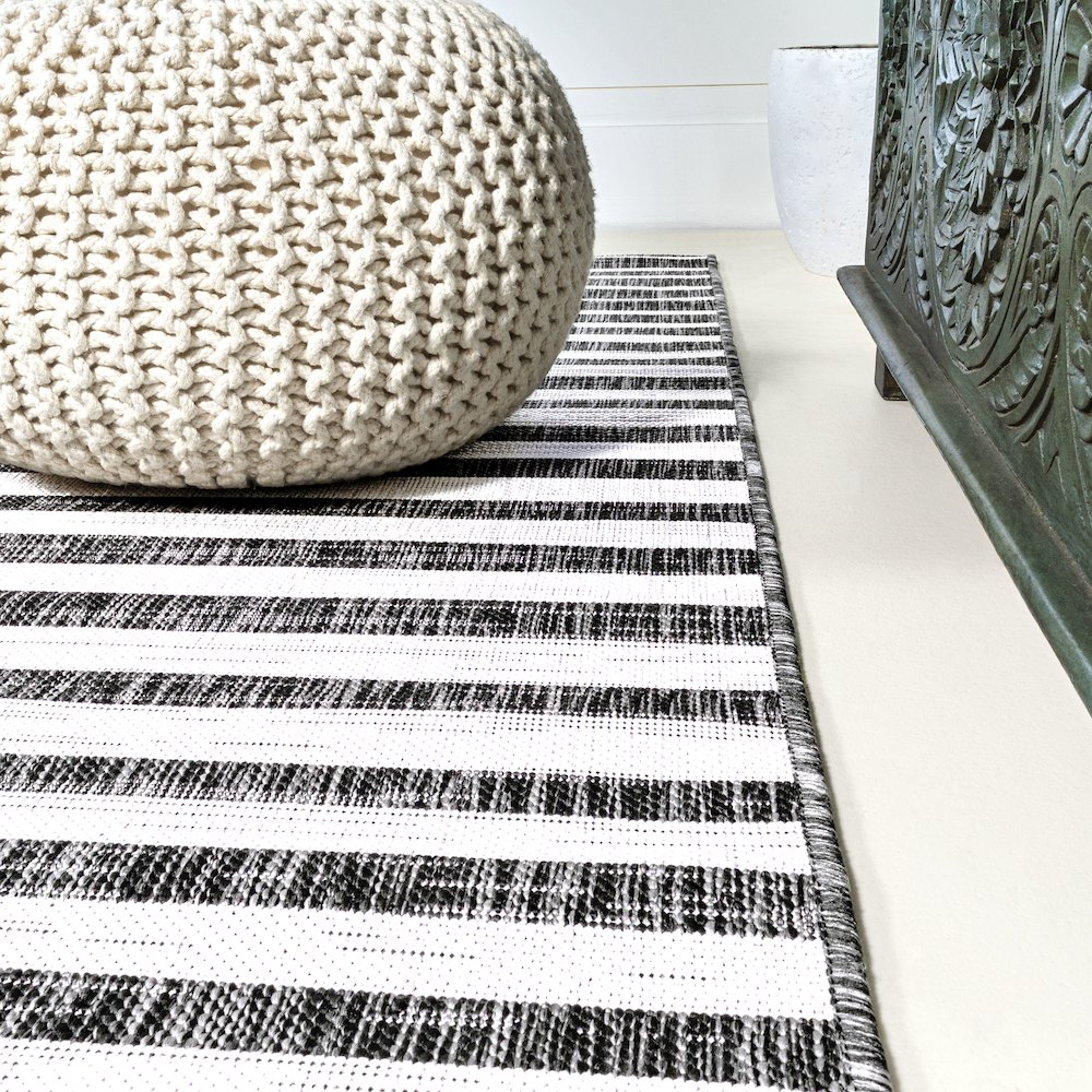 Sukie Modern Offset Stripe Indoor/Outdoor Area Rug. Picture 5