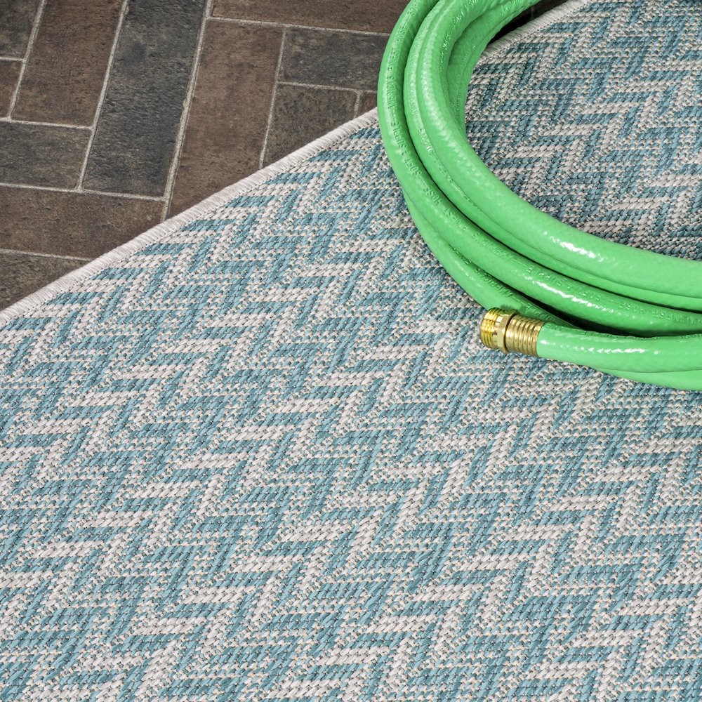 Chevron Modern Concentric Squares Indoor/Outdoor Area Rug. Picture 11
