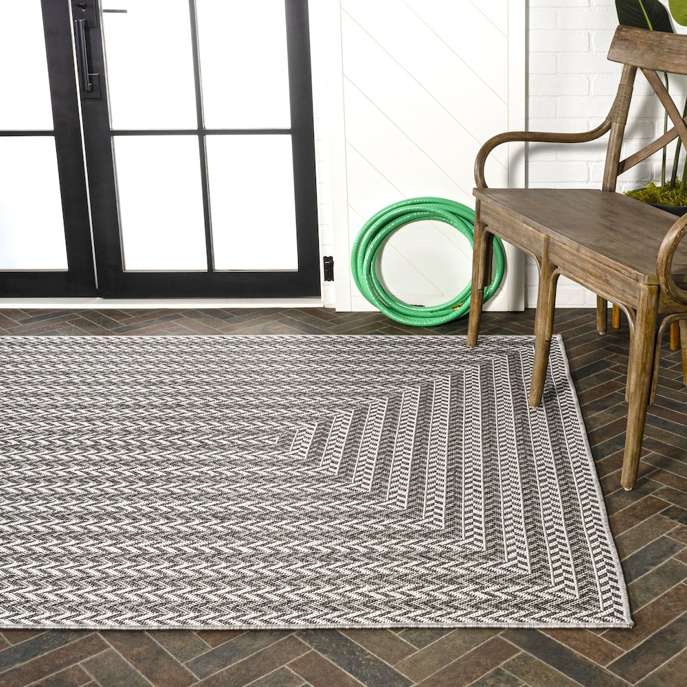 Chevron Modern Concentric Squares Indoor/Outdoor Area Rug. Picture 7