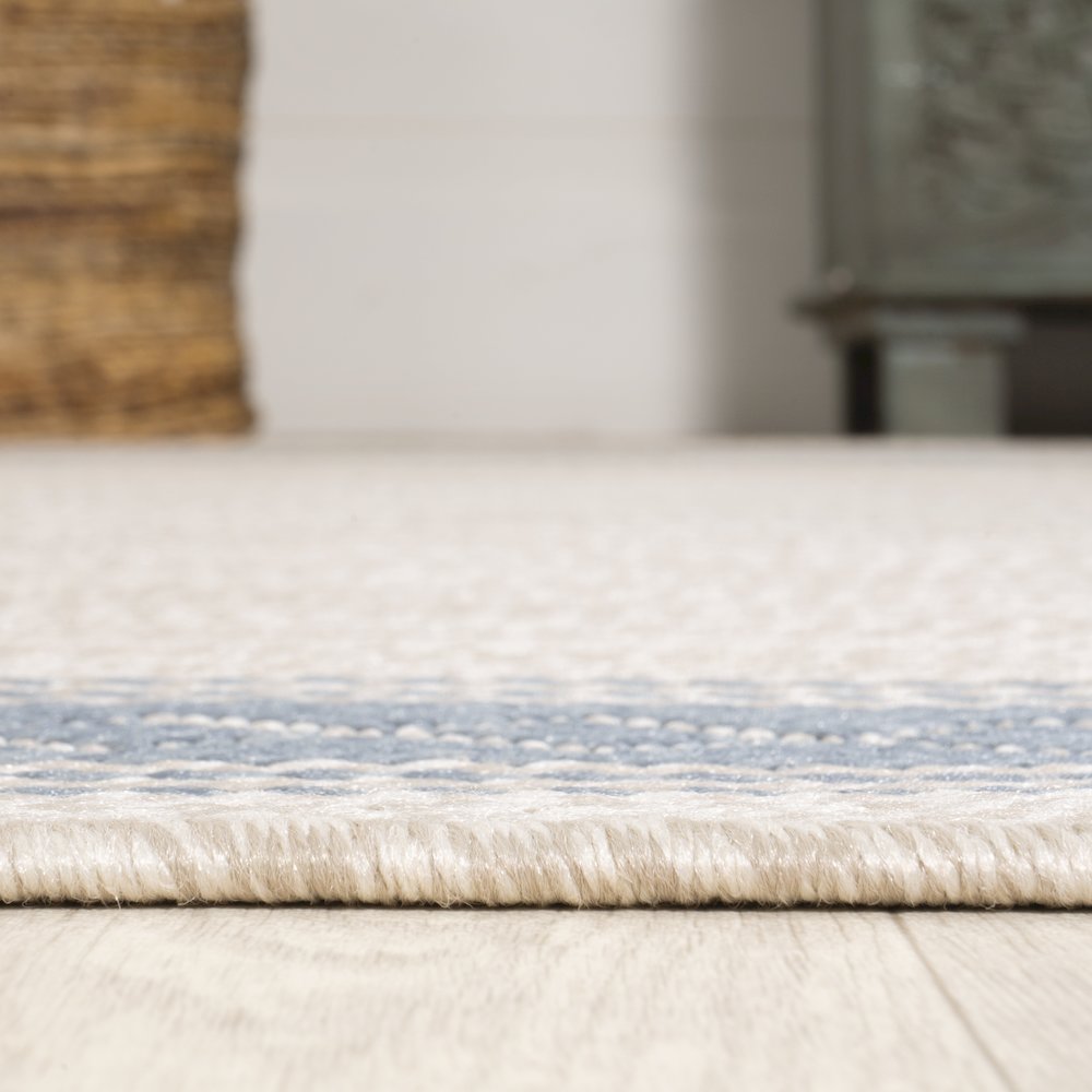 Lucia Classic Diamond Border Indoor/Outdoor Area Rug. Picture 16