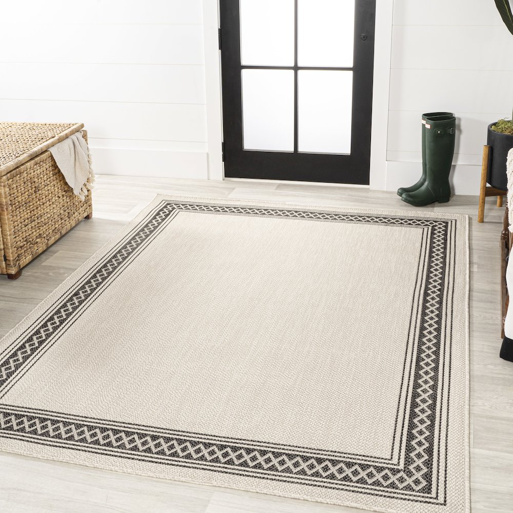 Lucia Classic Diamond Border Indoor/Outdoor Area Rug. Picture 2