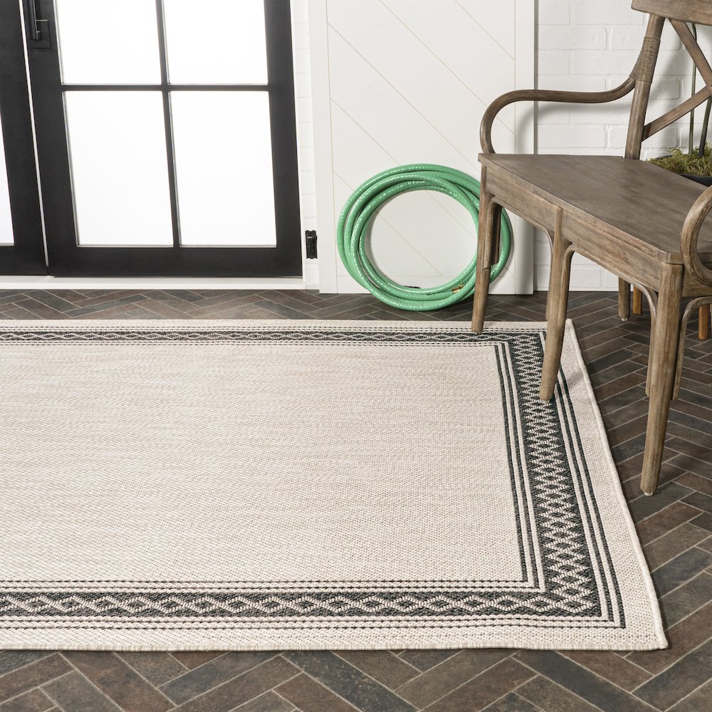Lucia Classic Diamond Border Indoor/Outdoor Area Rug. Picture 7