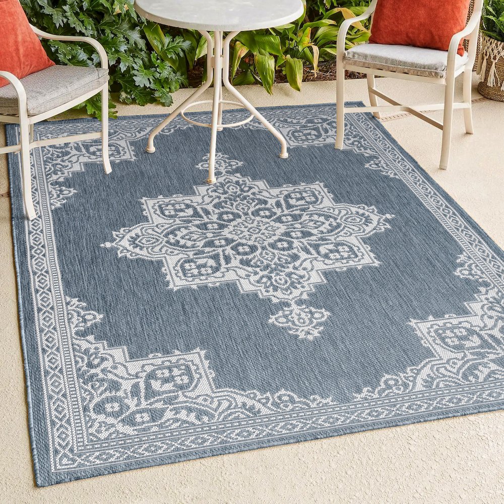 Arden Vintage Casual Medallion Blue/Cream 4 ft. x 6 ft. Indoor/Outdoor Area Rug. Picture 3