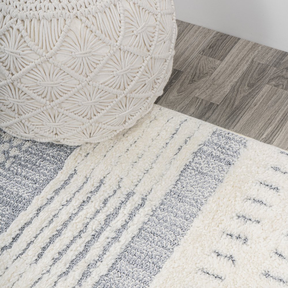 Kerstin Geometric High-Low Area Rug. Picture 7
