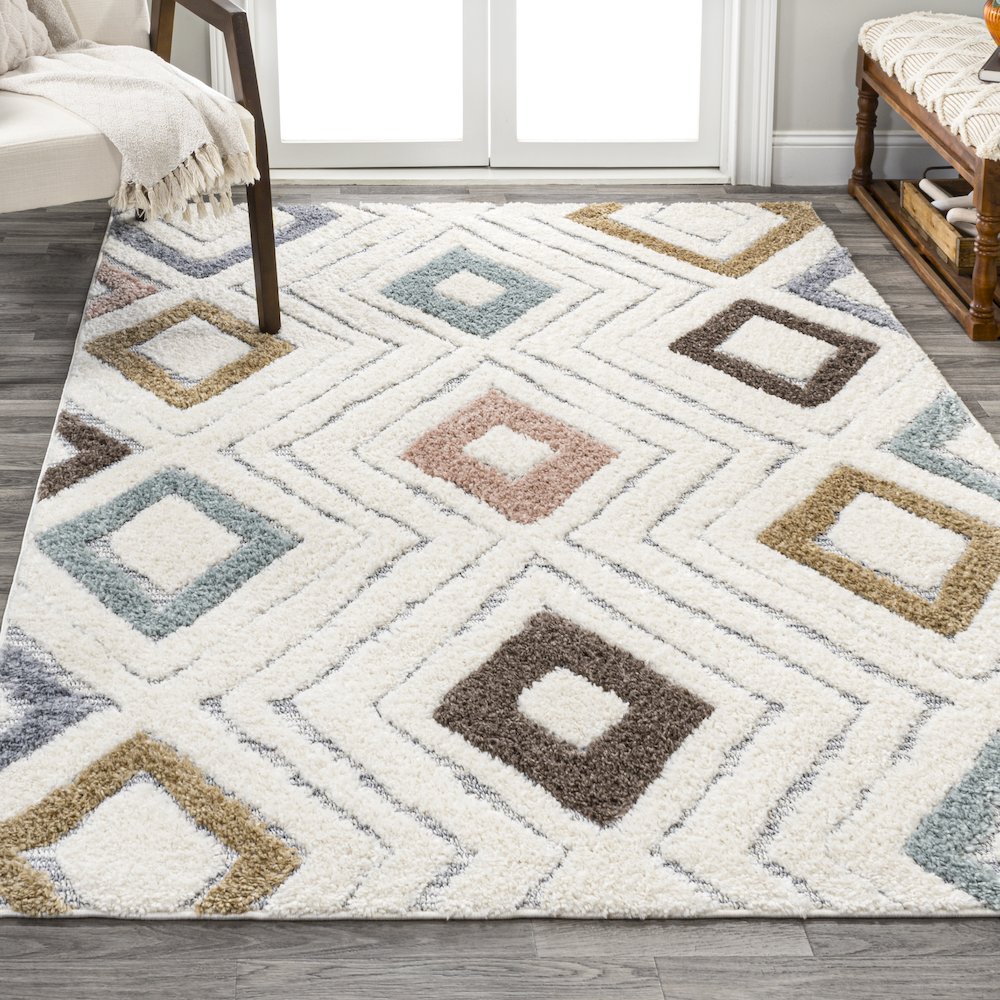 Amira Diamond Tribal High-Low Area Rug. Picture 4