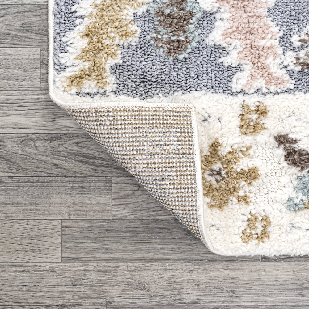 Aziza Persian Medallion High-Low Area Rug. Picture 6