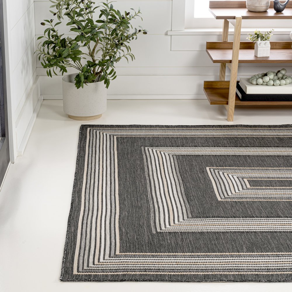 Nautical Mitre Stripe Reversible Machine-Washable Indoor/Outdoor Runner Rug. Picture 1