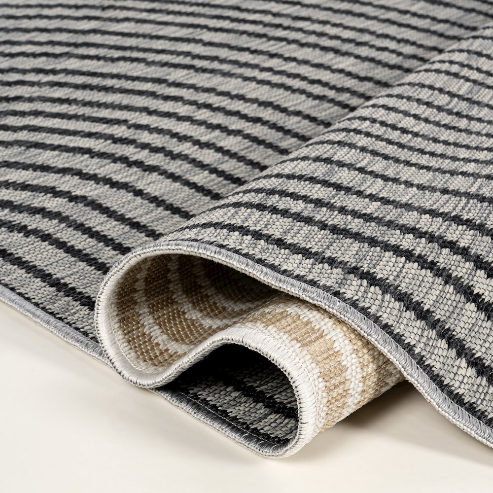 Arch Stripe Reversible Machine-Washable Indoor/Outdoor Runner Rug. Picture 3