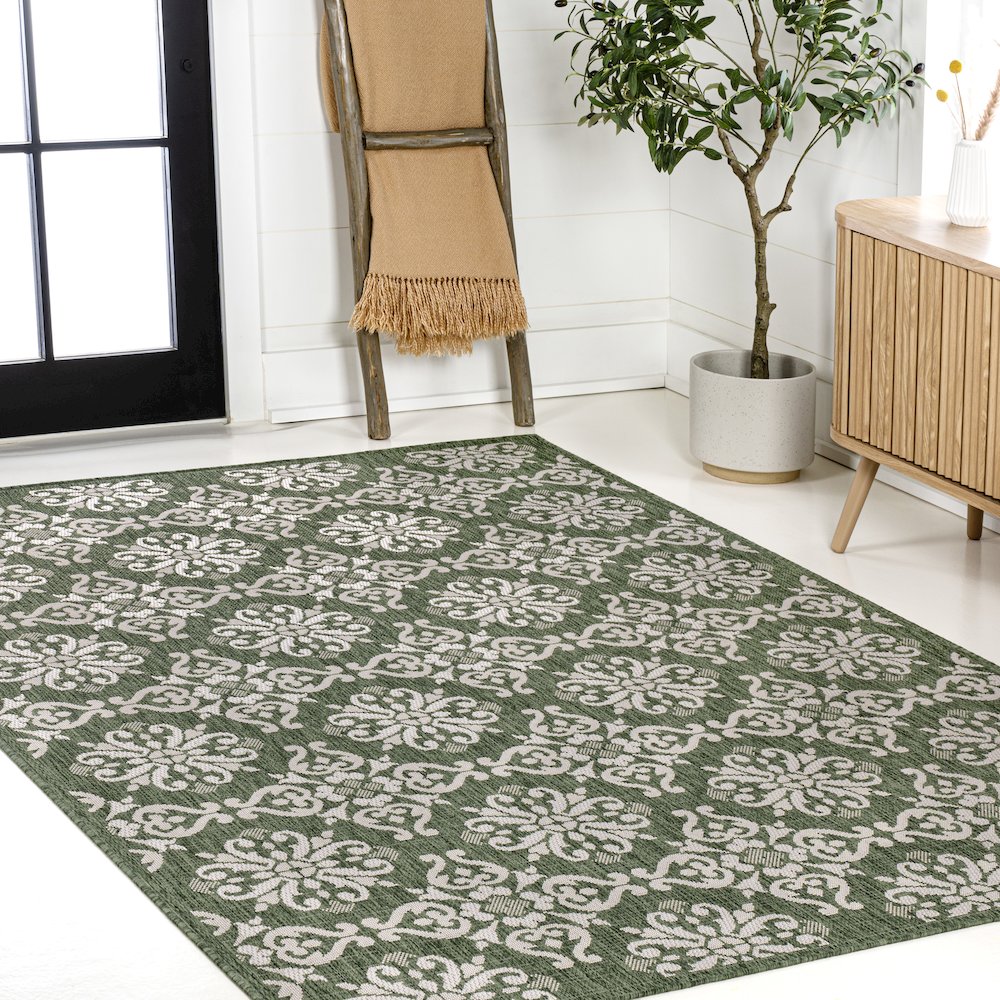 Maribel Traditional Classic All-Over Scroll Indoor/Outdoor Area Rug. Picture 3