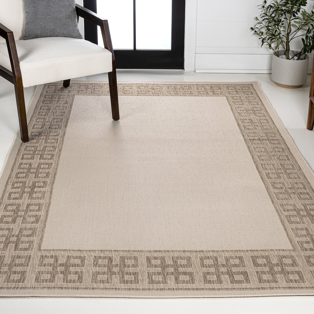 Athena Classic Geometric Border Indoor/Outdoor Area Rug. Picture 2