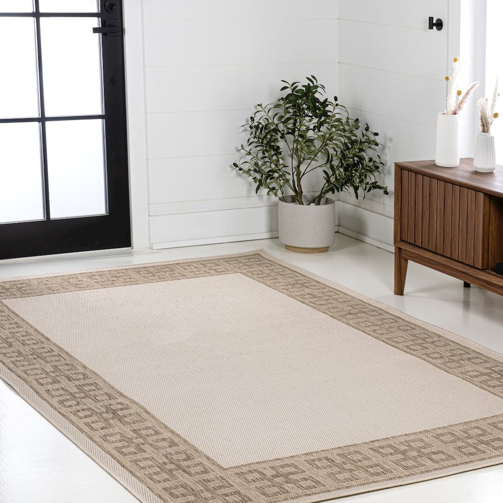 Athena Classic Geometric Border Indoor/Outdoor Area Rug. Picture 3