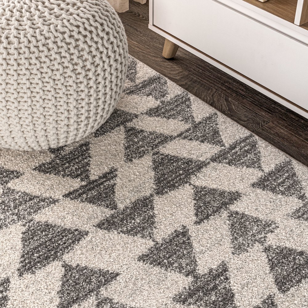 Aisha Moroccan Triangle Geometric Area Rug. Picture 2