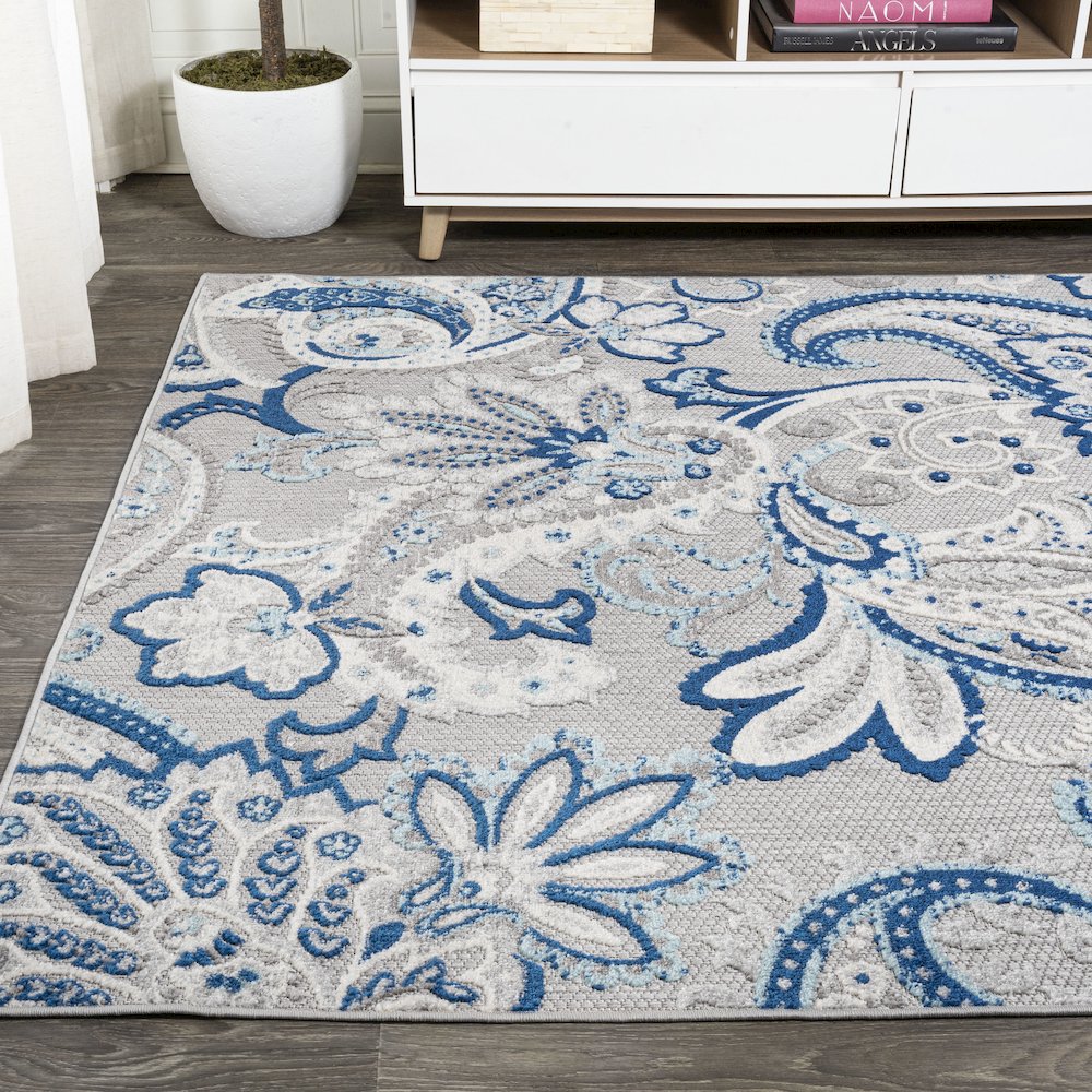 Gordes Paisley High-Low Indoor/Outdoor Area Rug. Picture 3