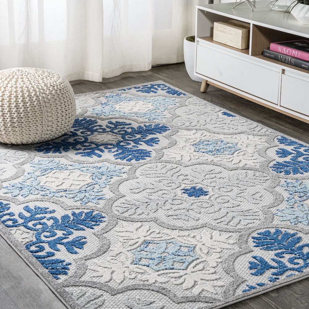Cassis Ornate Ogee Trellis High-Low Indoor/Outdoor Area Rug. Picture 2