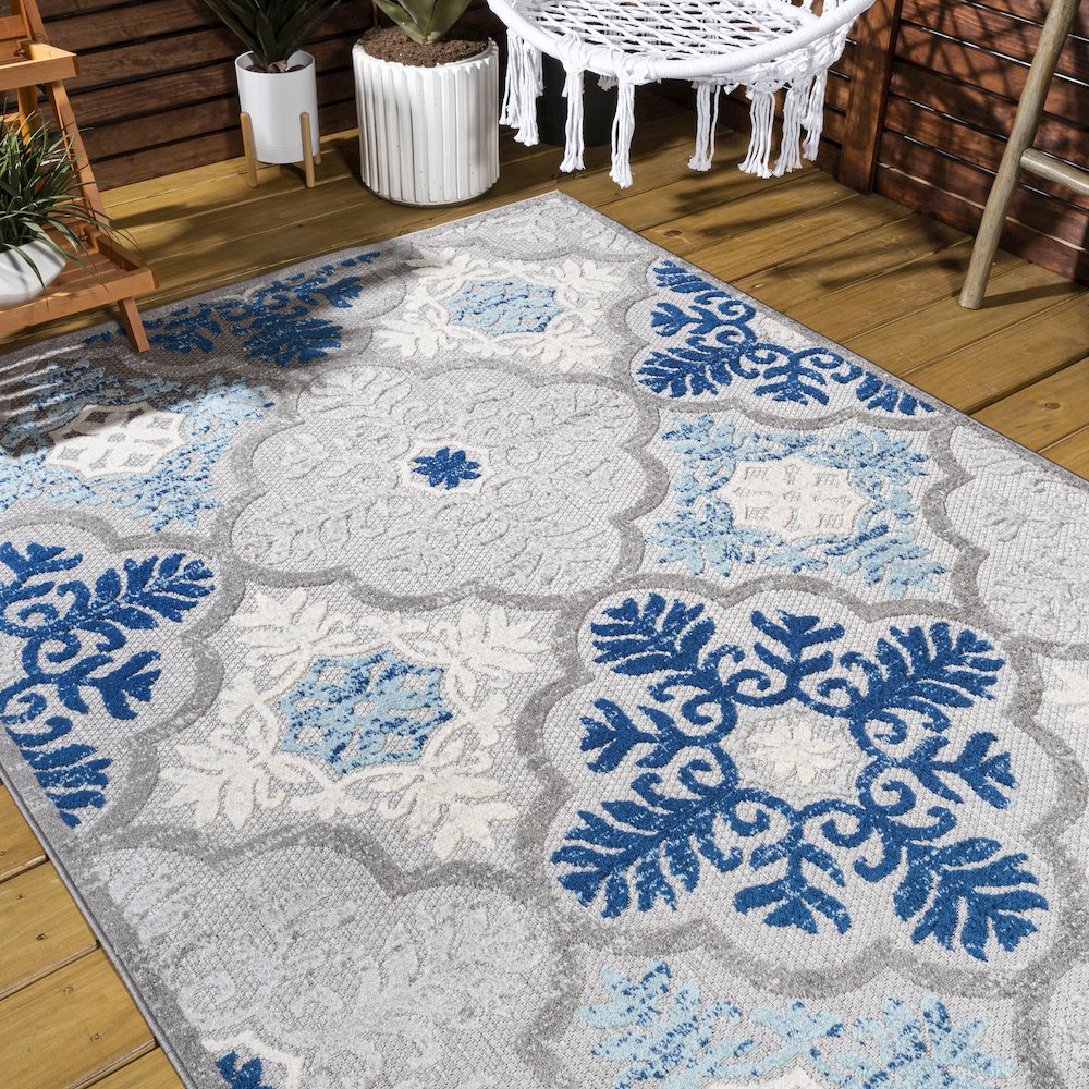 Cassis Ornate Ogee Trellis High-Low Indoor/Outdoor Area Rug. Picture 8