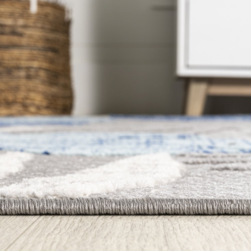 Monstera Tropical Leaf High-Low Indoor/Outdoor Area Rug. Picture 16